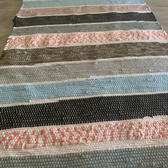 Runner. NWOT - Picture 4 of 10